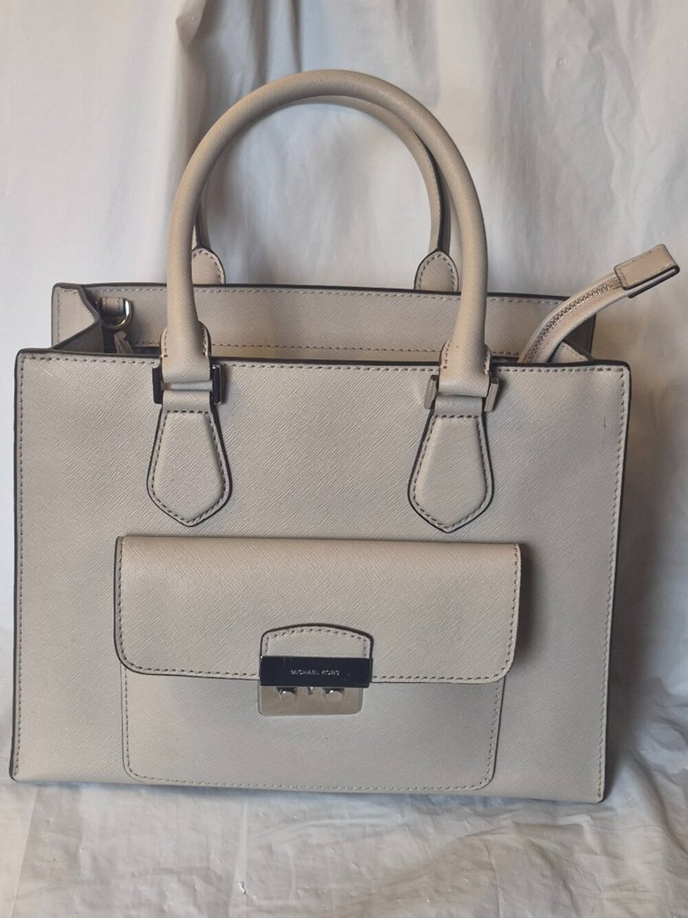 Micheal Kors Beige Bridgette Satchel Handbag - Picture 3 of 15